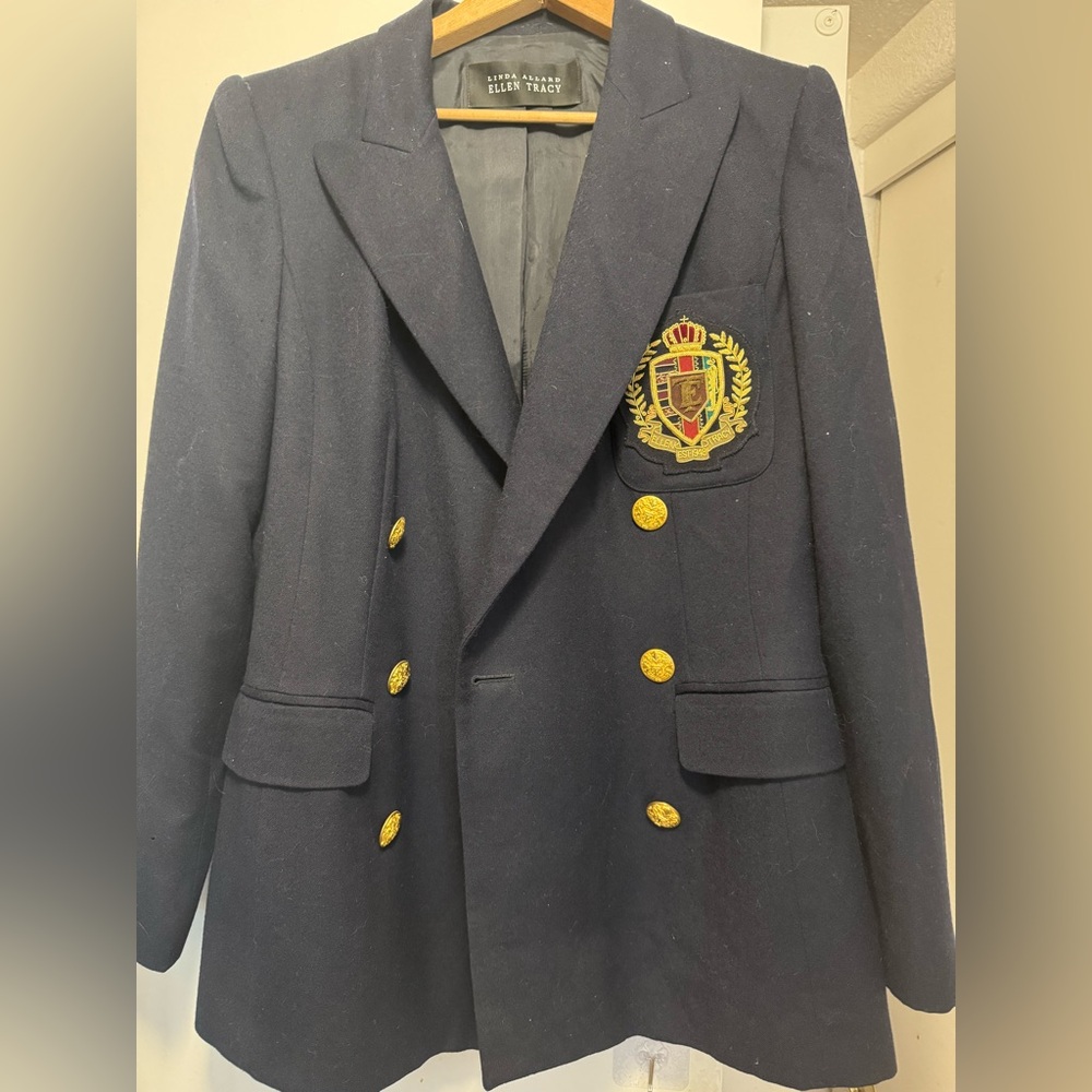 Vintage 90’s Ellen Tracy Navy Wool Blazer w/Iconic Embroidery crest logo -Size 6